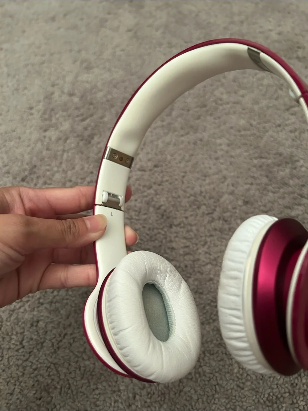 Beats by Dre Magenta/White On-Ear Headphones with Black Zip Case